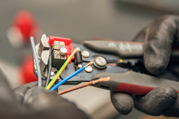 Best Electrical Troubleshooting Services  in Mendota Heights, MN